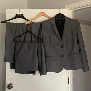 Ann Taylor suit 4 pc - jacket - skirt - 2 pair of pants
